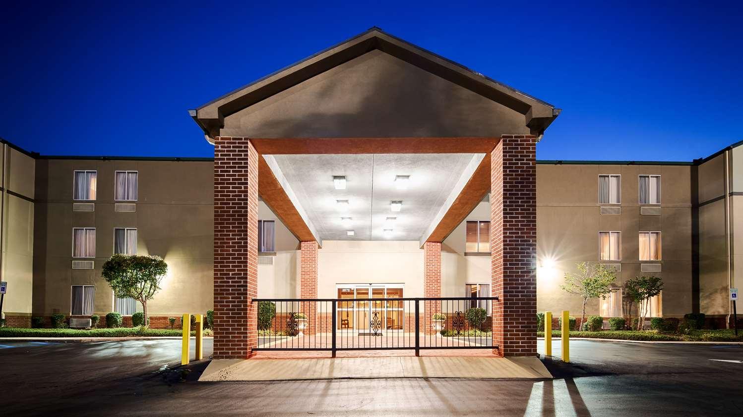 Best Western Plus Russellville Hotel & Suites Exterior foto